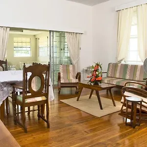 beverley-apartments-christ-church.comcaribbean.com/