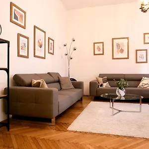 Contemporary Váci Utca Budapest